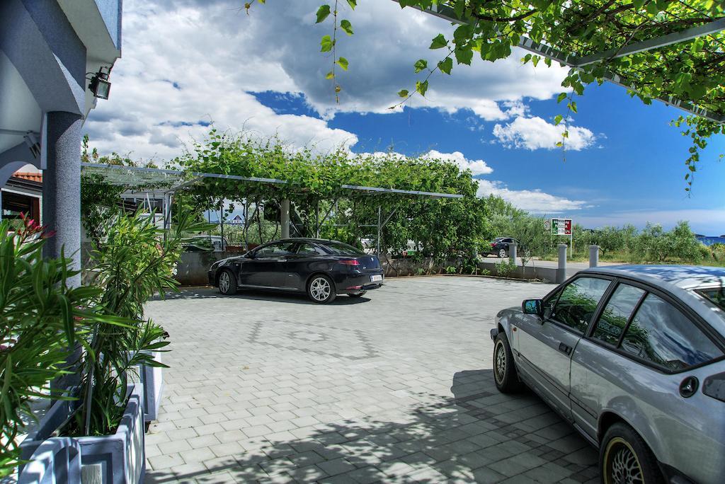 Apartments Peran Šibenik Rom bilde