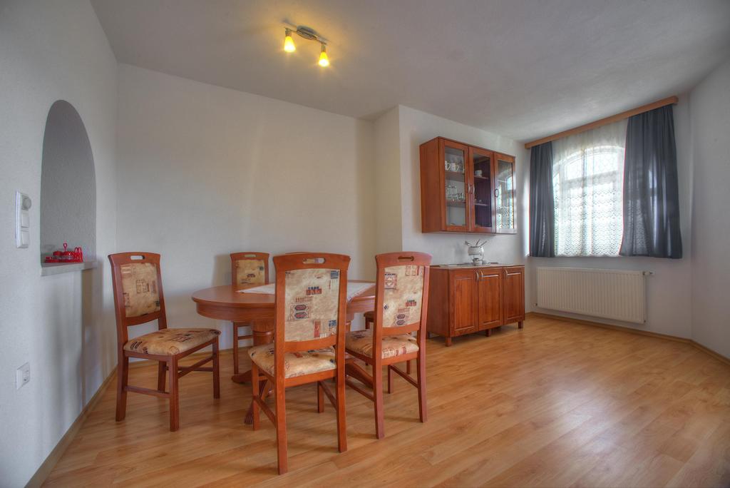 Apartments Peran Šibenik Rom bilde