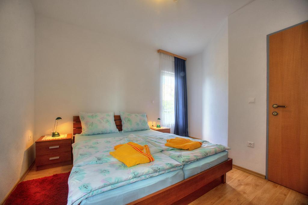 Apartments Peran Šibenik Rom bilde