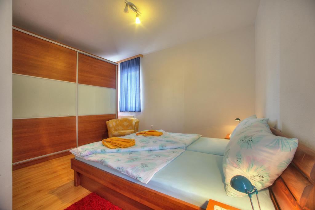 Apartments Peran Šibenik Rom bilde